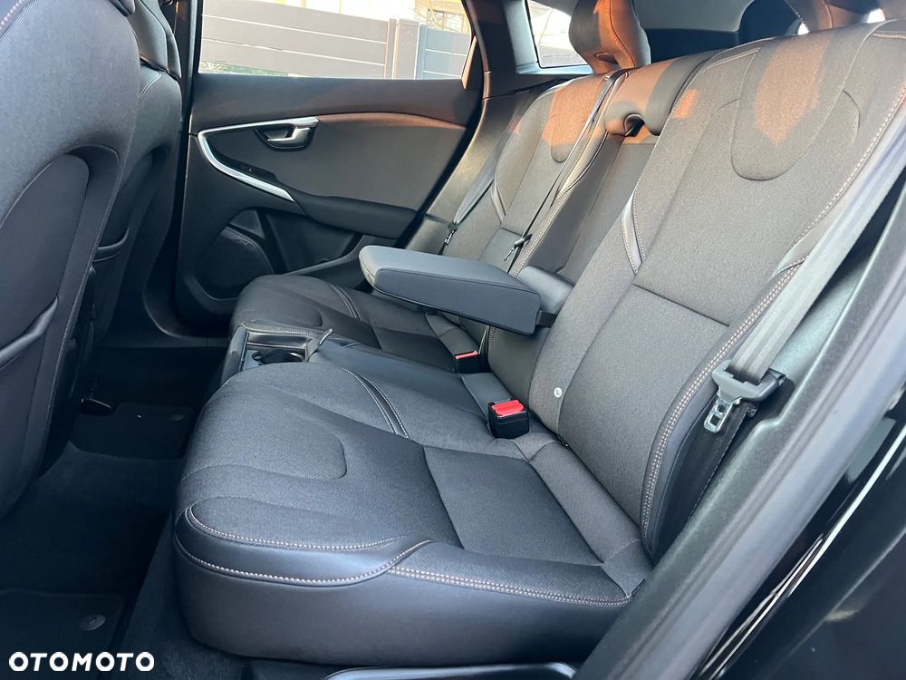 Volvo V40 Cross Country D4 Geartronic Momentum - 29