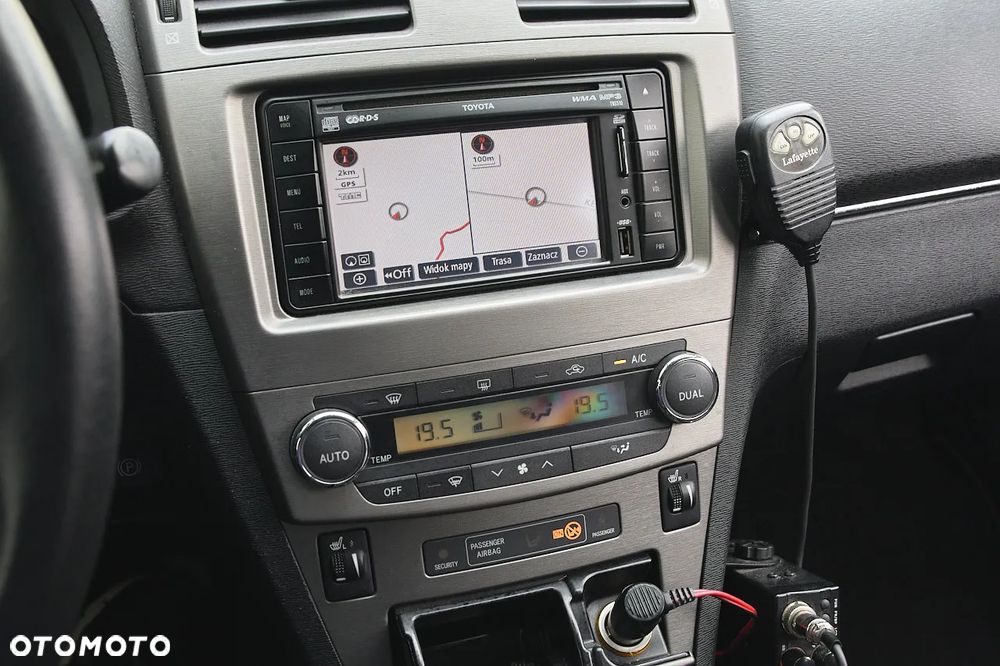 Toyota Avensis 2.0 D-4D Executive - 3