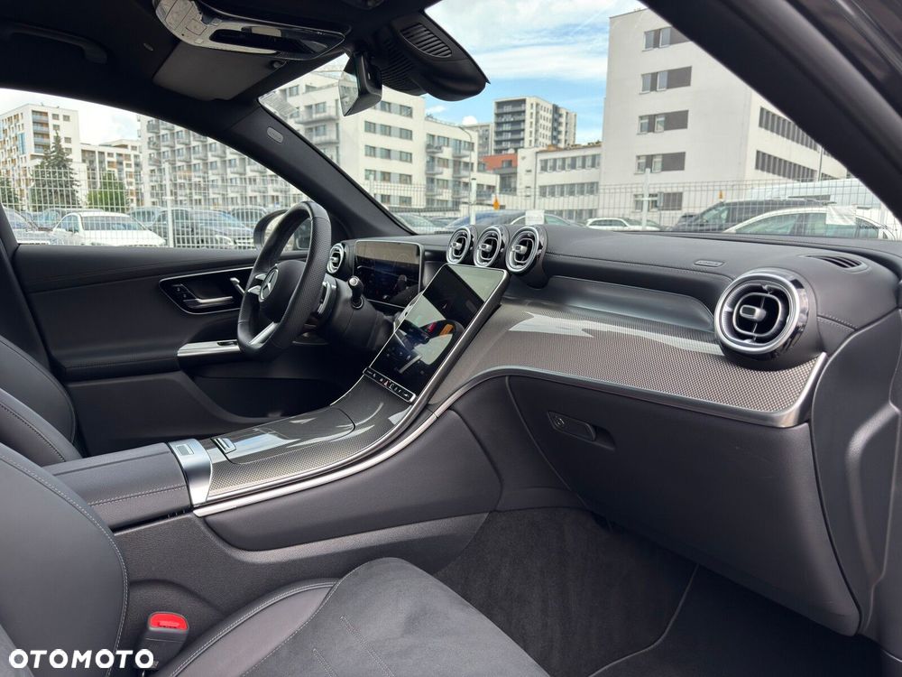 Mercedes-Benz GLC - 27