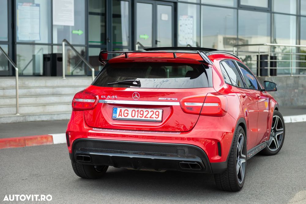 Mercedes-Benz GLA - 24