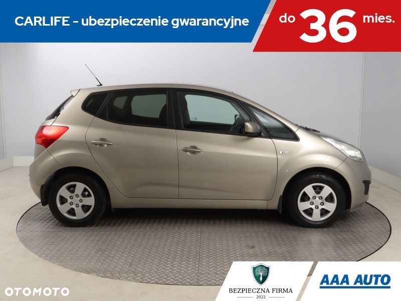 Kia Venga - 8
