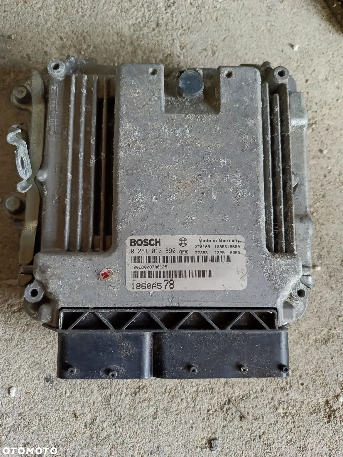 OUTLANDER II 2.0 DID 08r sterownik komputer silnika 1860A578 0281013890 - 1