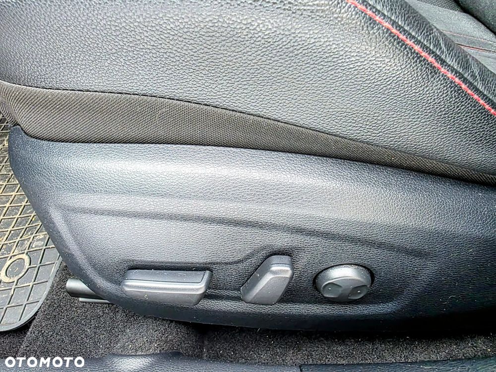 Kia ProCeed 1.6 T-GDI DCT7 OPF GT - 28