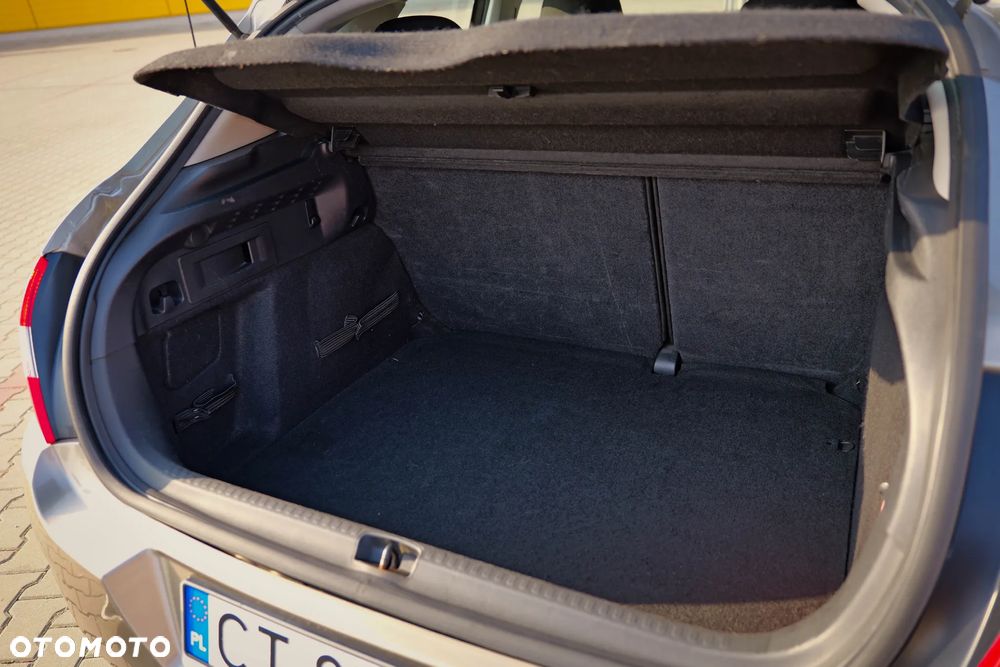 Citroën C4 1.6 HDi Attraction - 32