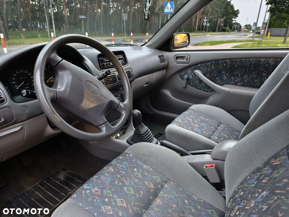 Toyota Corolla - 4