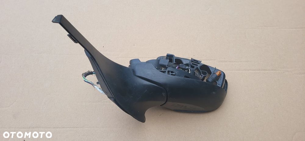 LUSTERKO LEWE CITROEN C3 III 8PIN - 5