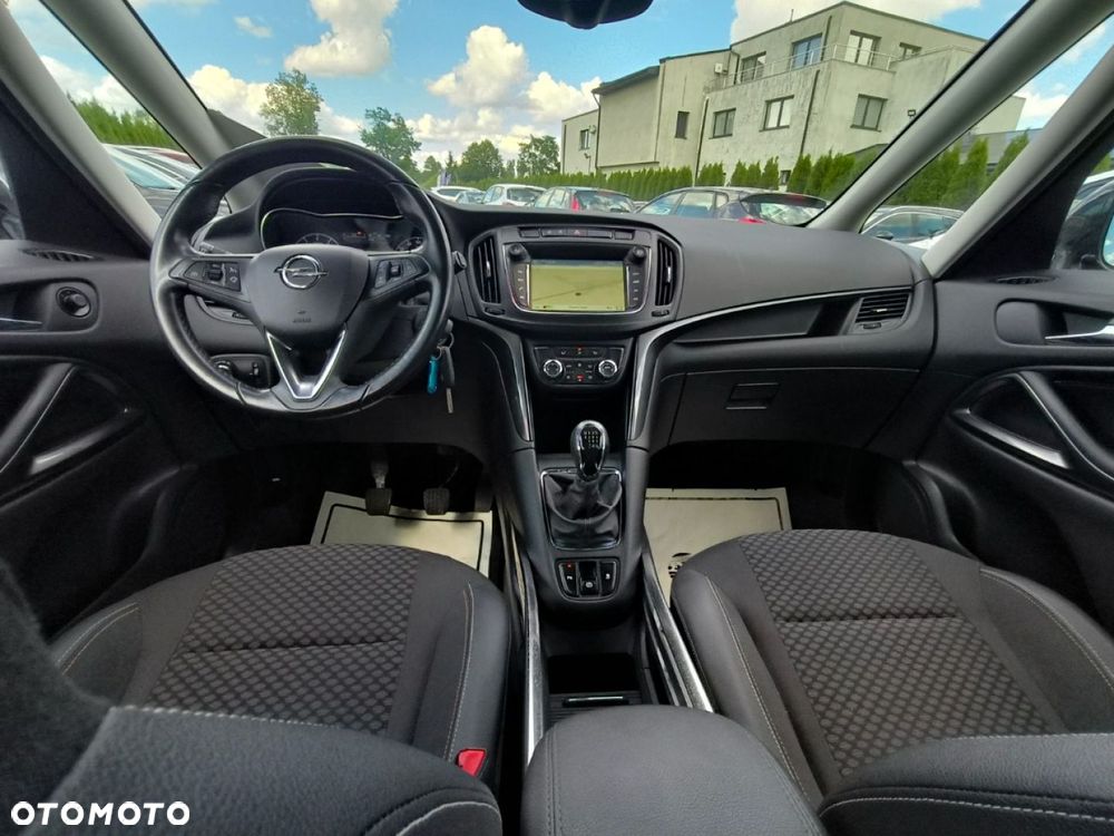 Opel Zafira - 8