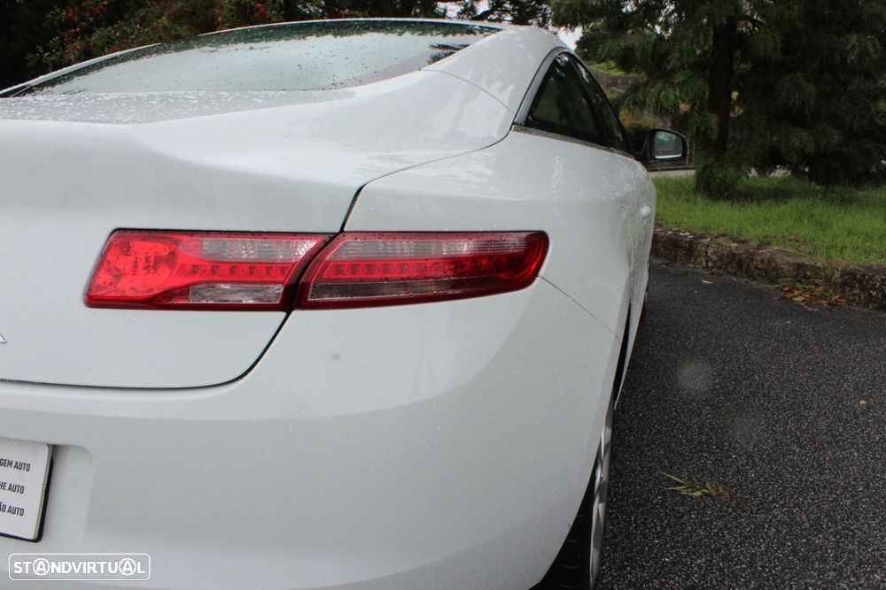 Renault Laguna Coupe 2.0 dCi Dynamique S 4Control - 11