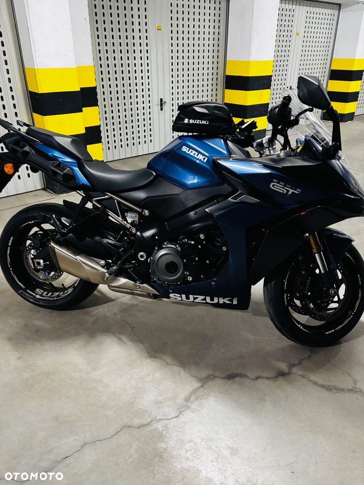 Suzuki GSX 1000 - 6