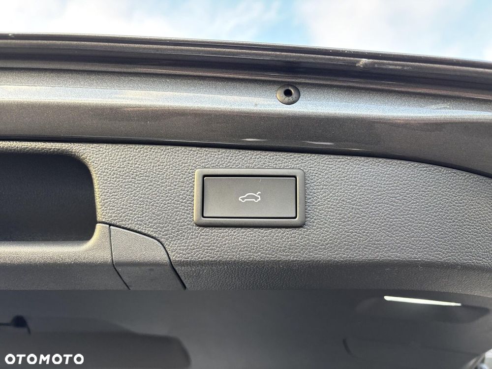 Skoda Superb 2.0 TDI SCR 4x4 L&K DSG - 23