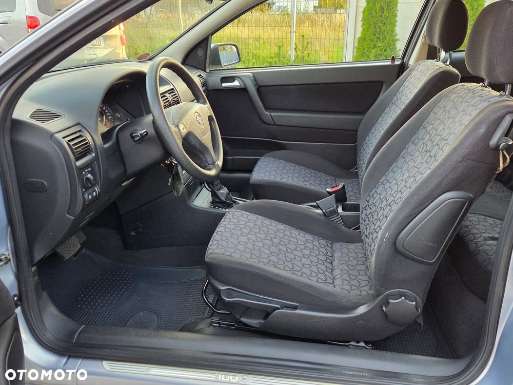 Opel Astra - 16