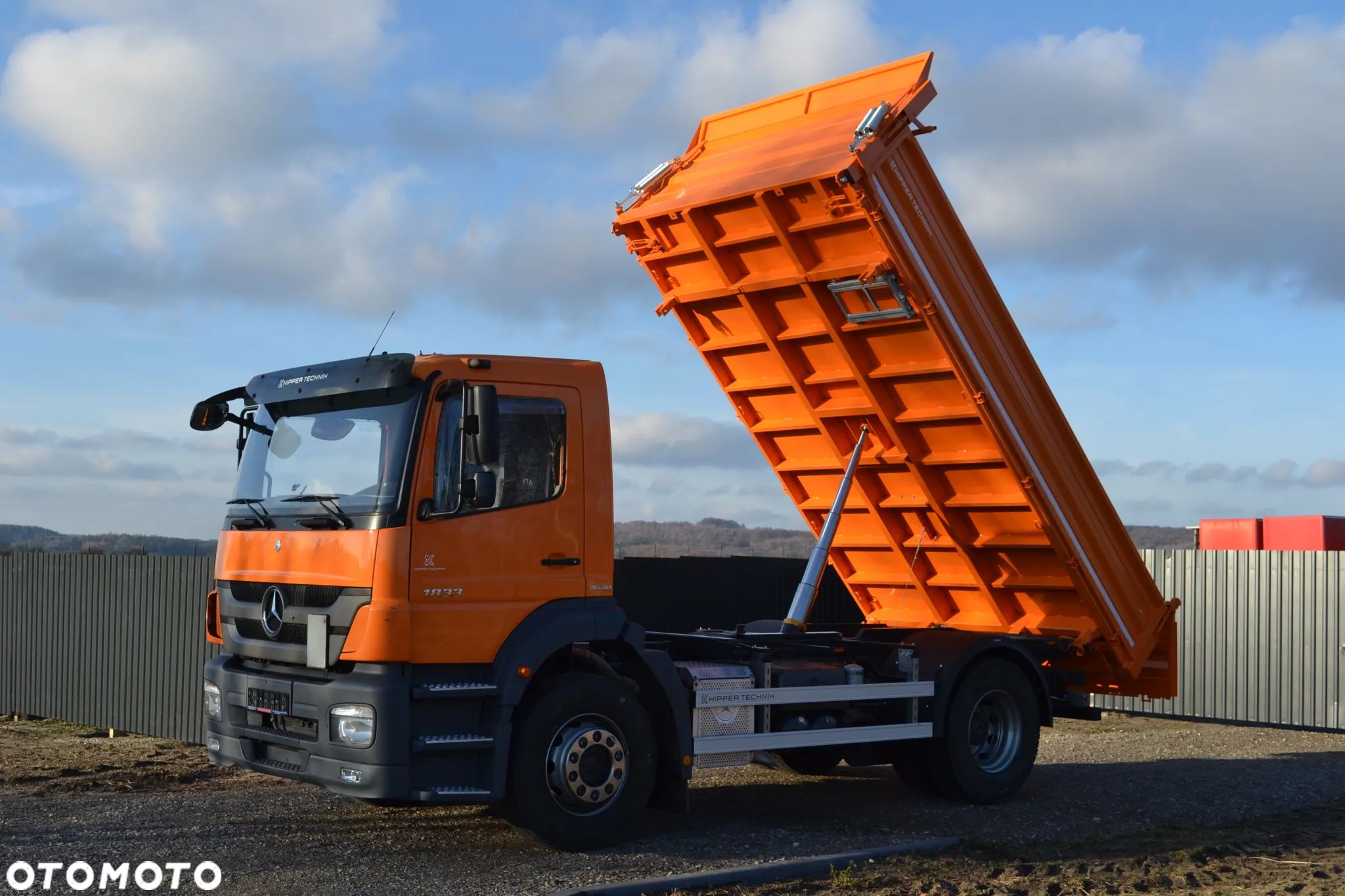 Mercedes-Benz Axor 1833 Nowy 3-stronny WYWROT Kiper WYWROTKA Antos 1829 Blokada mostu MANUAL Klima - 1