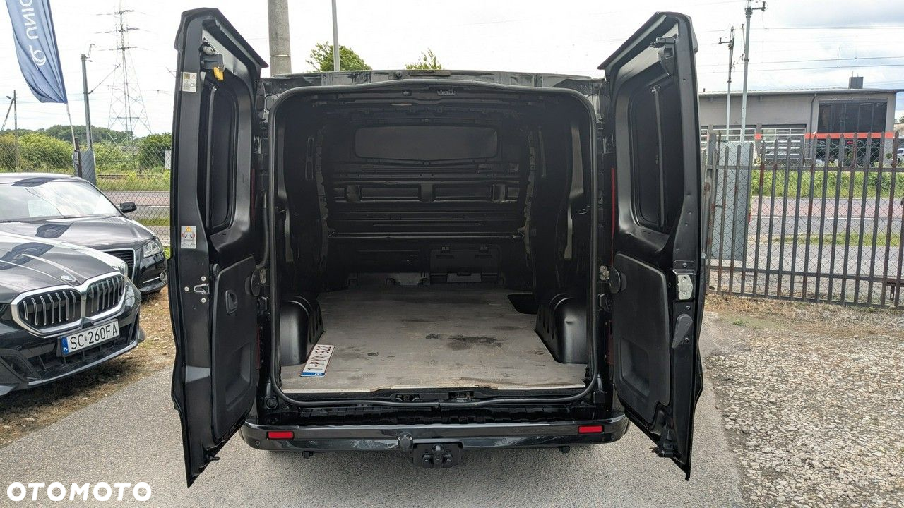 Opel Vivaro - 32