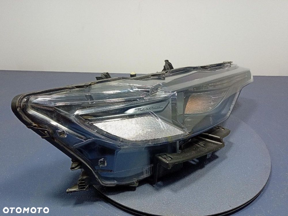 MASERATI LEVANTE REFLEKTOR PRAWY PRZÓD LAMPA PRZEDNIA XENON LED 670034638 - 2