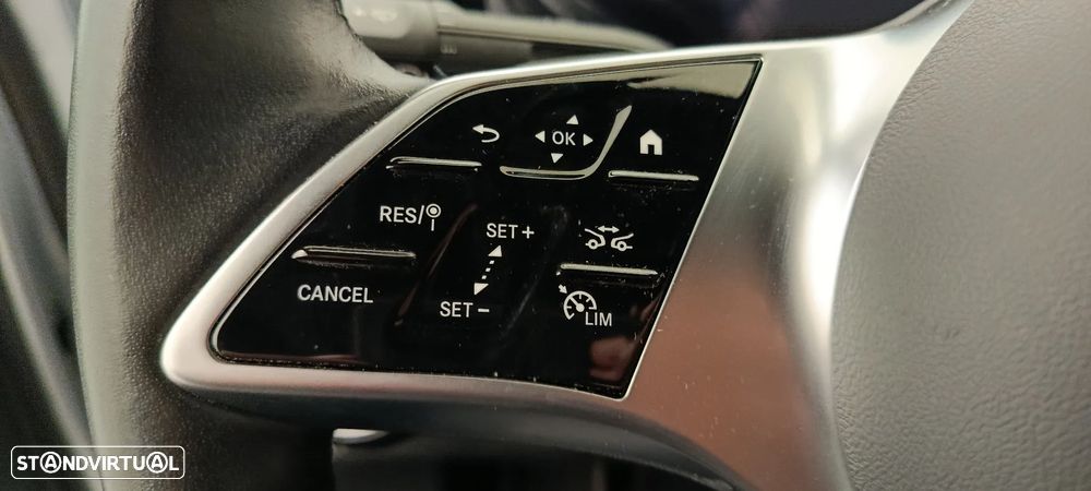 Mercedes-Benz A 250 Limousine e - 22