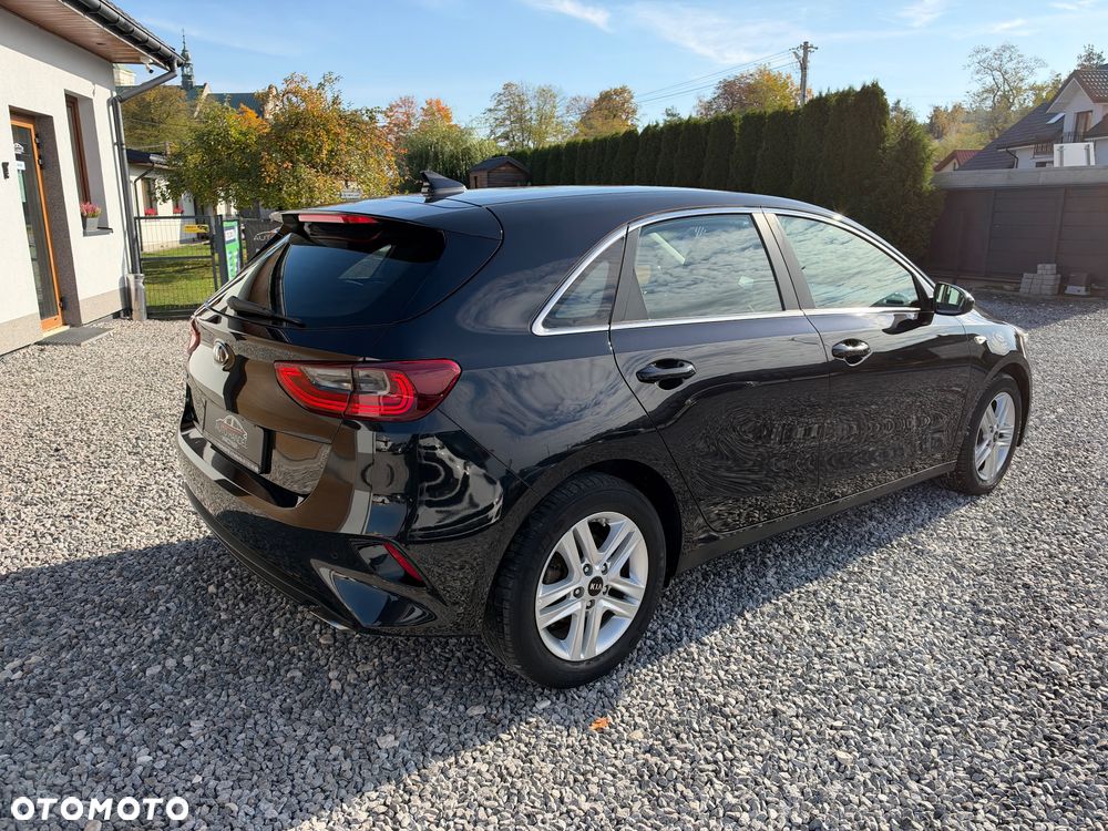 Kia Ceed 1.4 T-GDI L Business Line Plus - 32