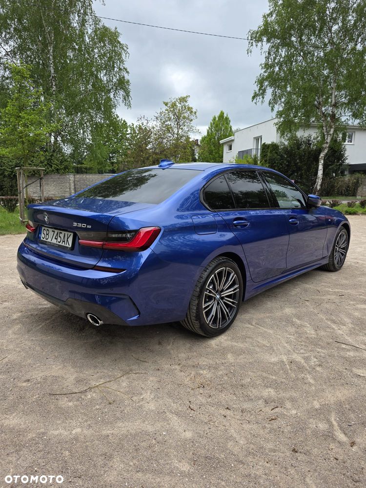 BMW Seria 3 330e M Sport sport - 2