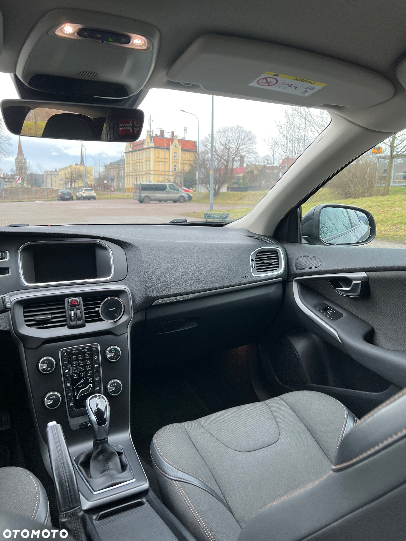 Volvo V40 D3 Drive-E Momentum - 14