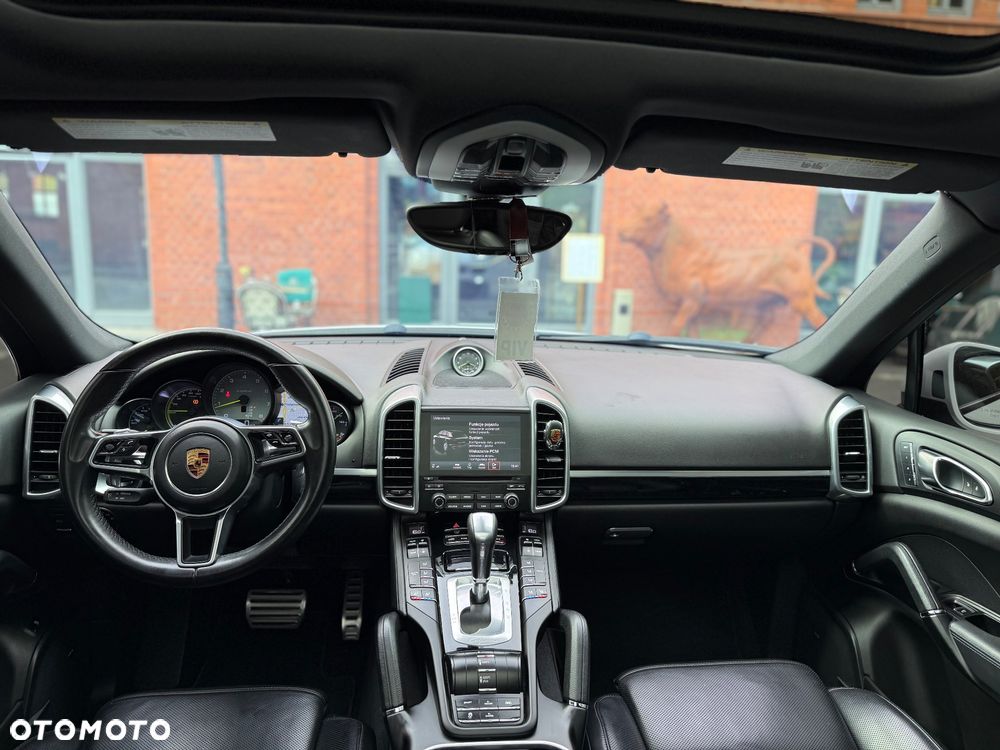 Porsche Cayenne - 29