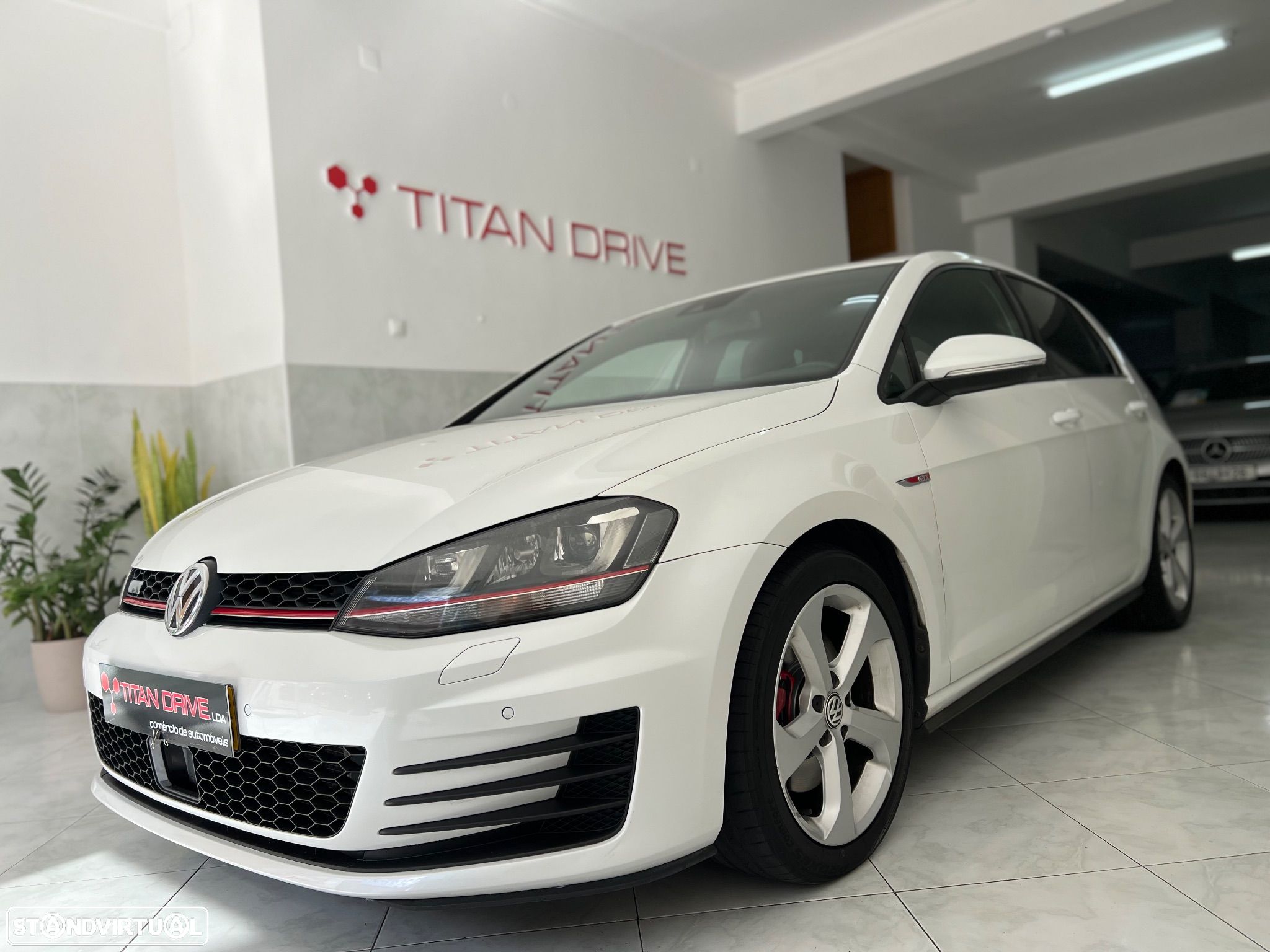 VW Golf 2.0 TSi GTi - 1