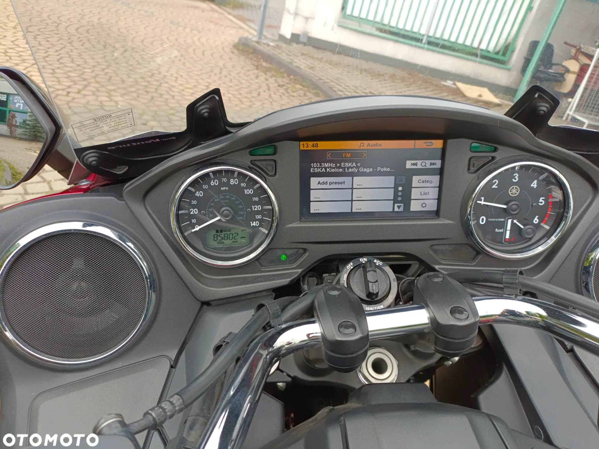 Yamaha Venture - 8
