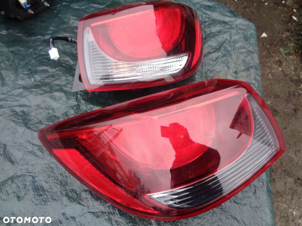 Lampa tyl LEWA PRAWA Mazda 2 DJ - 1