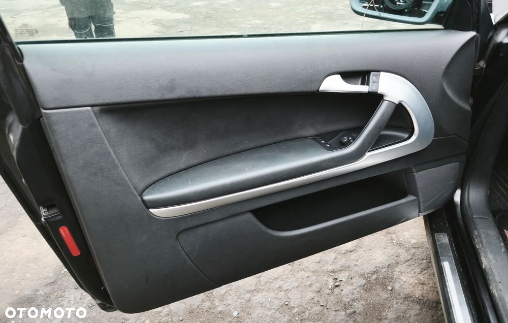 AUDI A3 8P 08r 3D LIFT BOCZEK TAPICERKA DRZWI LEWY PRZÓD - 1