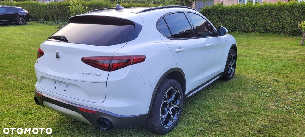 Alfa Romeo Stelvio 2.0 Turbo TI Q4 - 4
