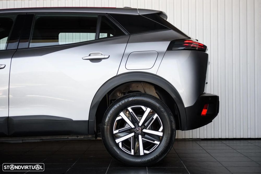 Peugeot 2008 1.2 PureTech Active - 12