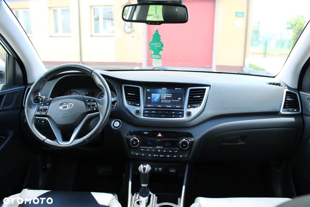 Hyundai Tucson blue 1.7 CRDi 2WD DCT Premium - 24