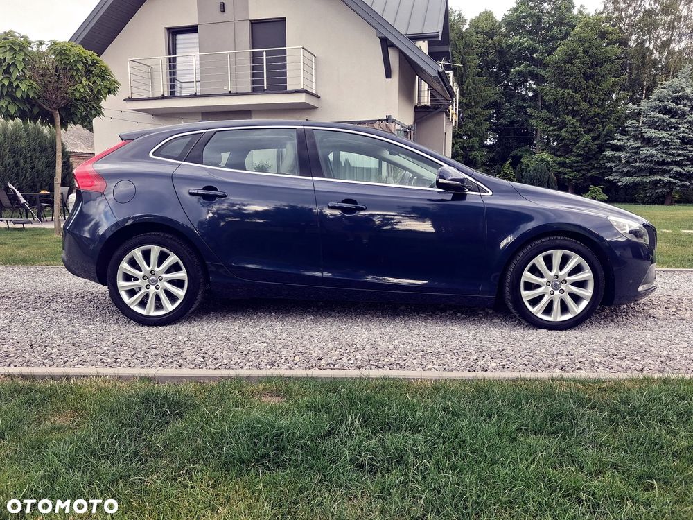 Volvo V40 D2 Momentum - 3