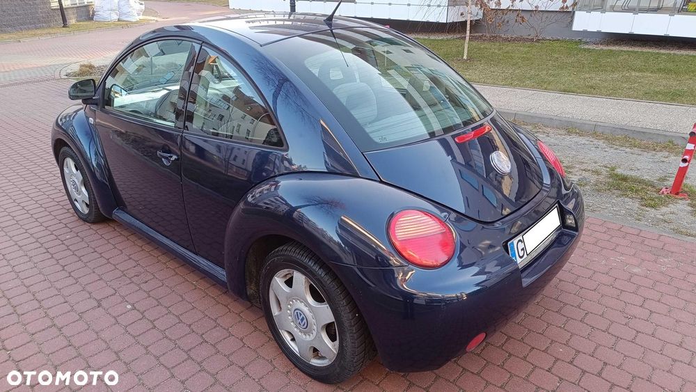 Volkswagen New Beetle - 7