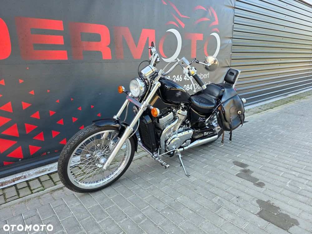 Suzuki Intruder - 4