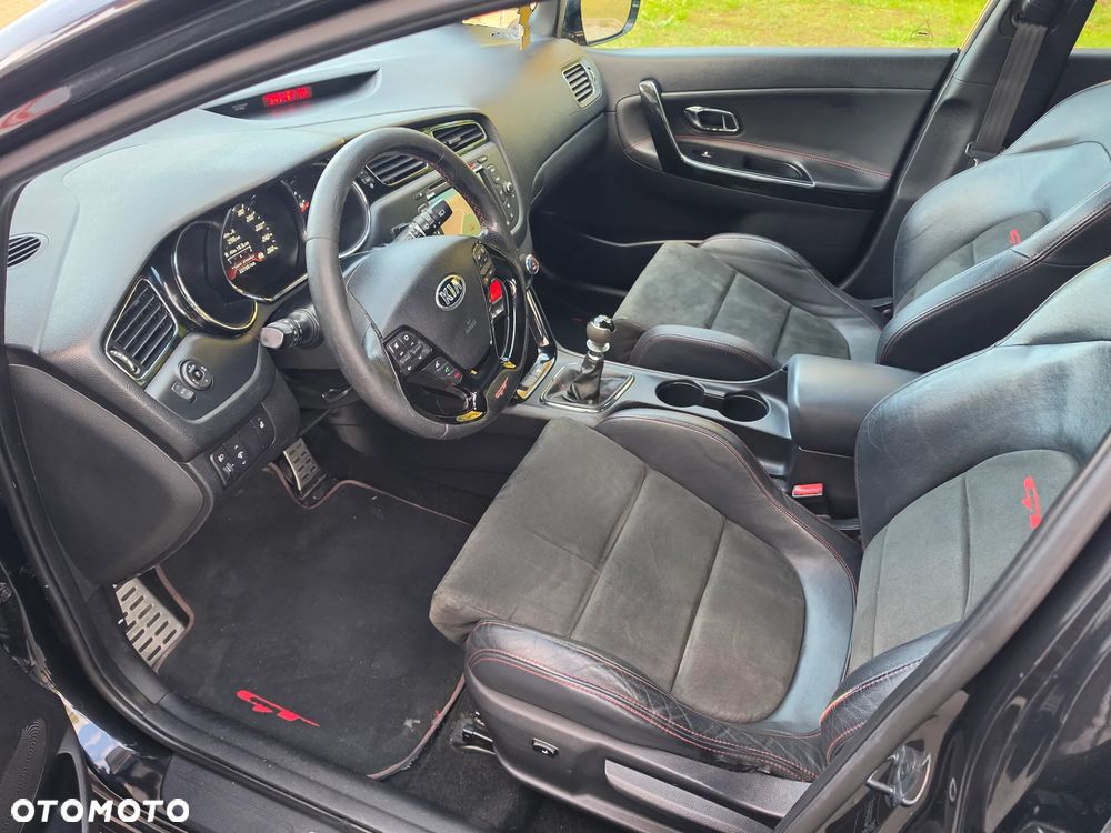 Kia Ceed - 15