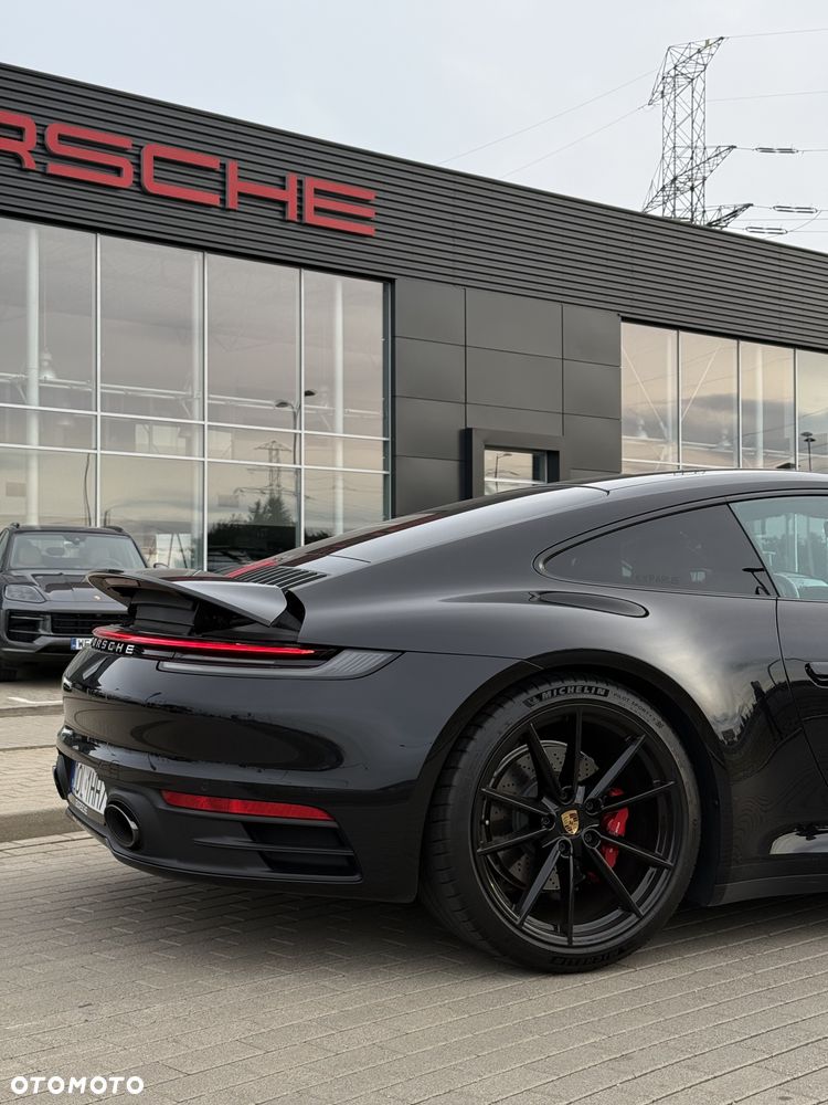 Porsche 911 Carrera 4S - 9