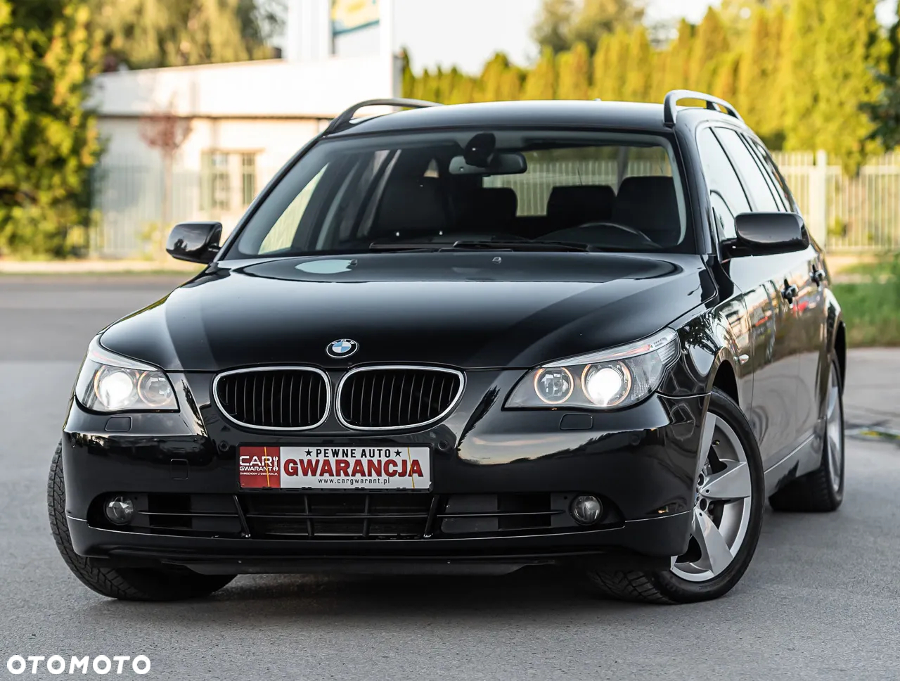 BMW Seria 5 525xi Touring - 14