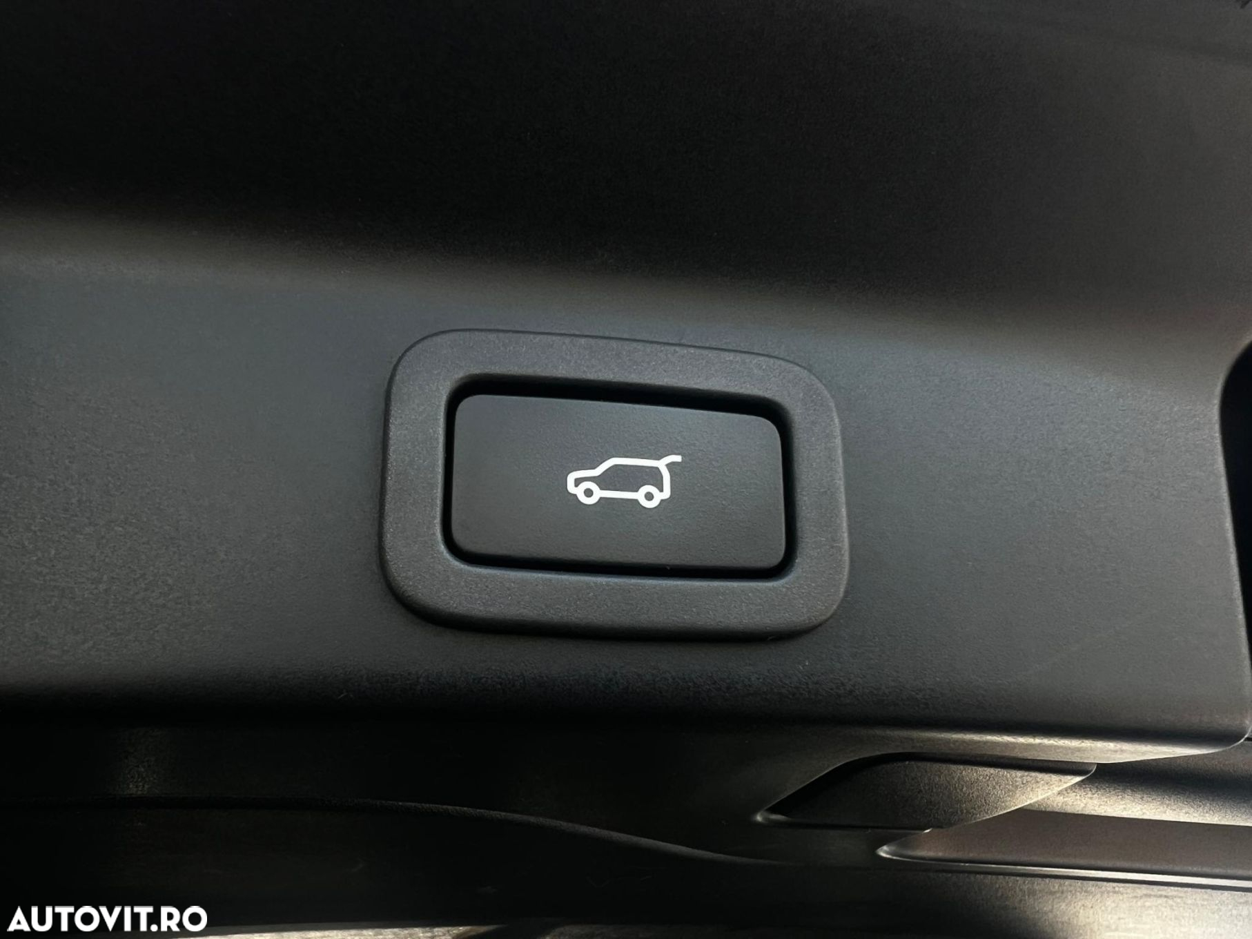 Jaguar F-Pace 20d AWD R-Sport - 35