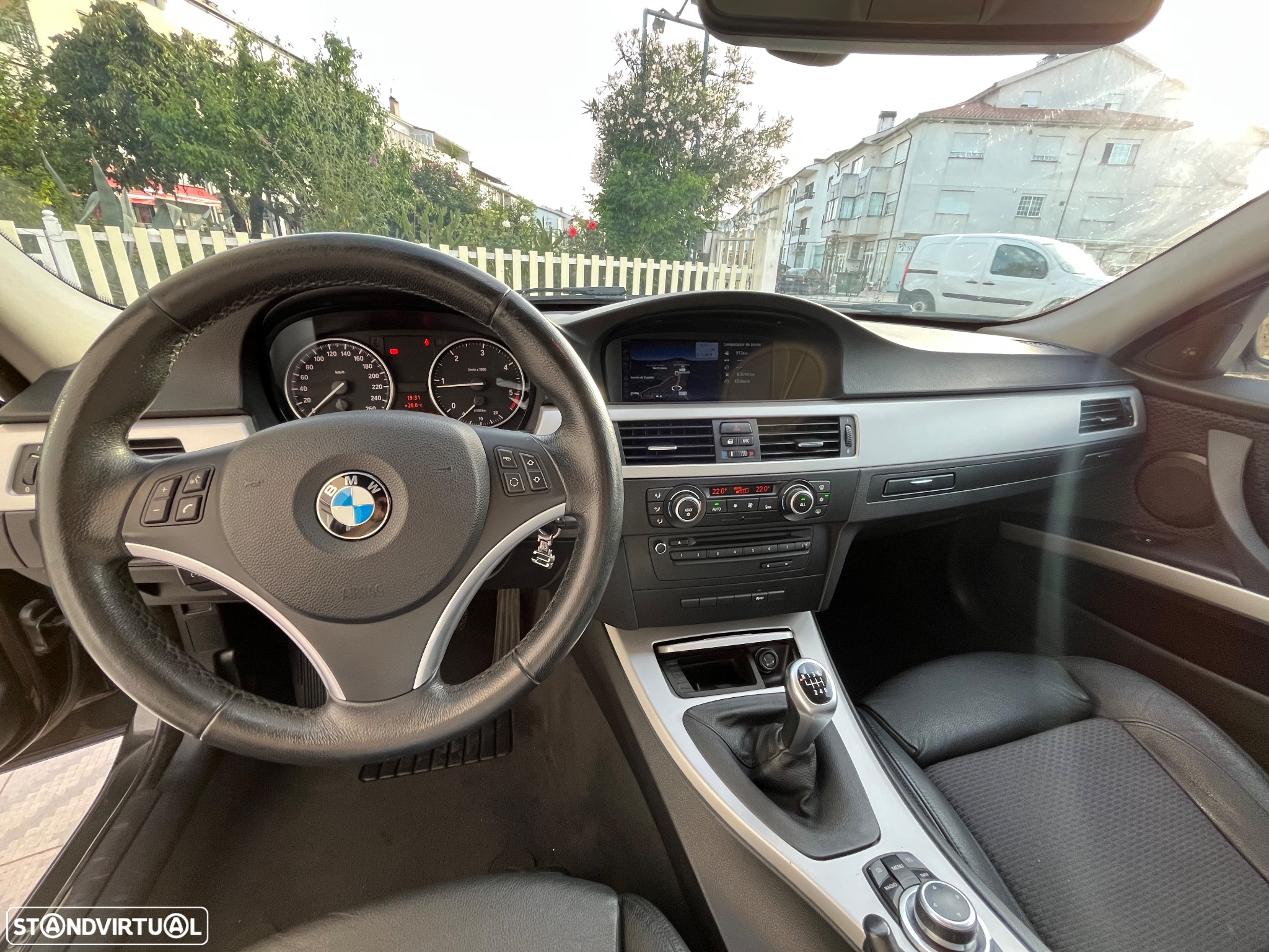 BMW 320 d Sport - 23