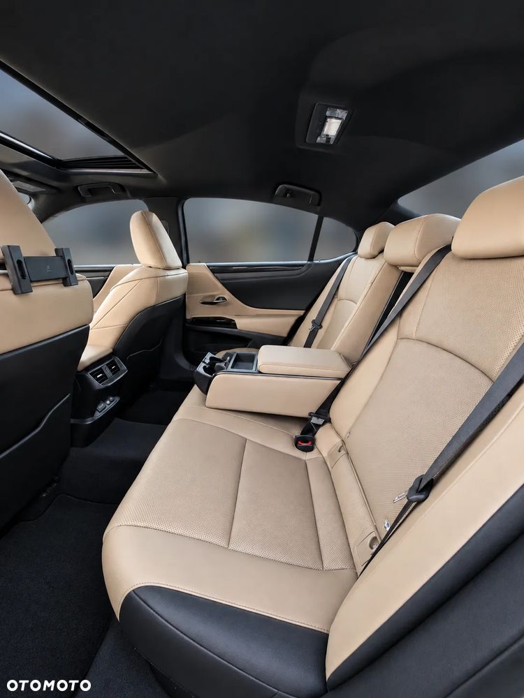 Lexus ES - 11