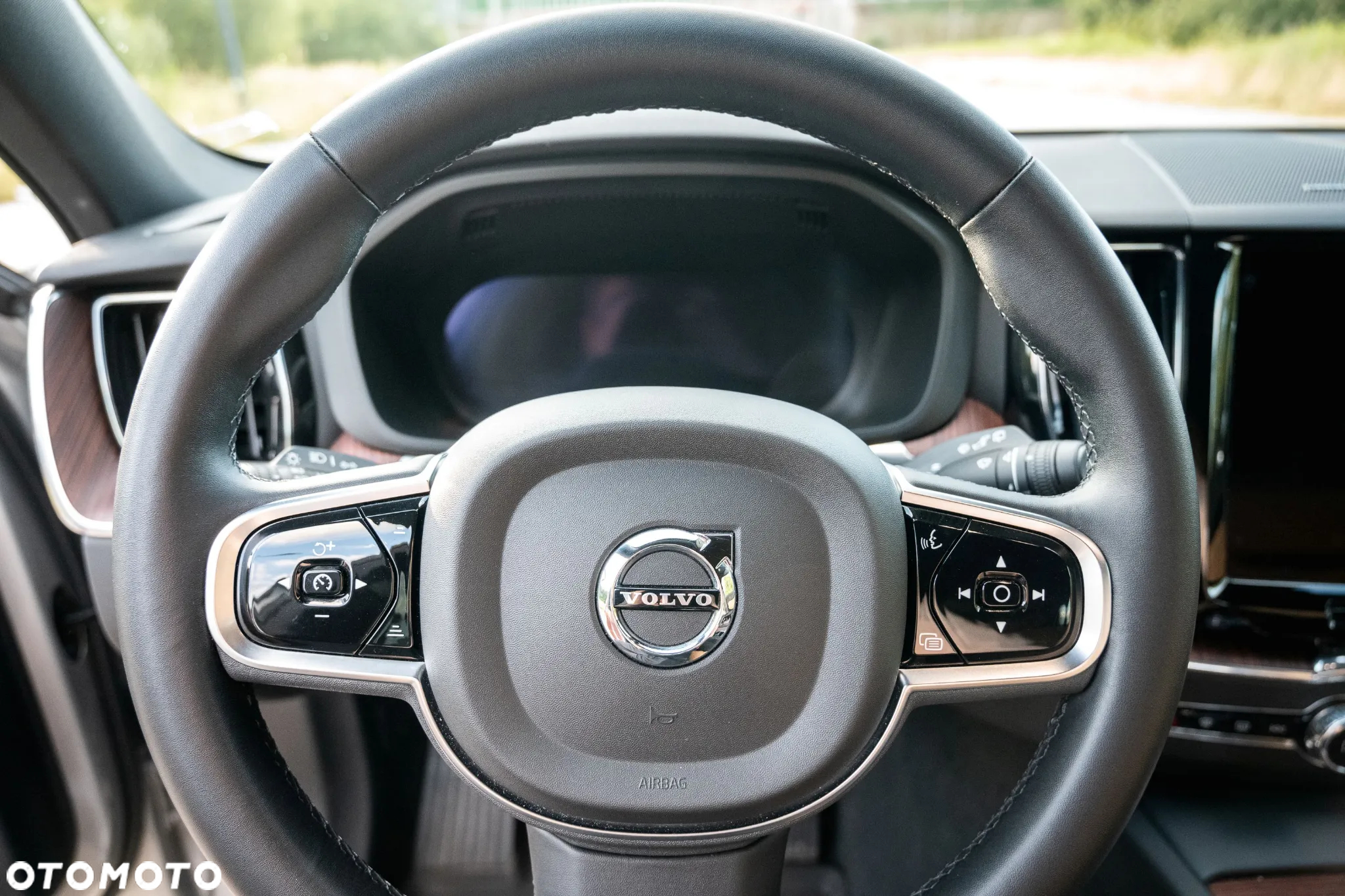 Volvo XC 60 B5 B AWD Plus Dark - 14