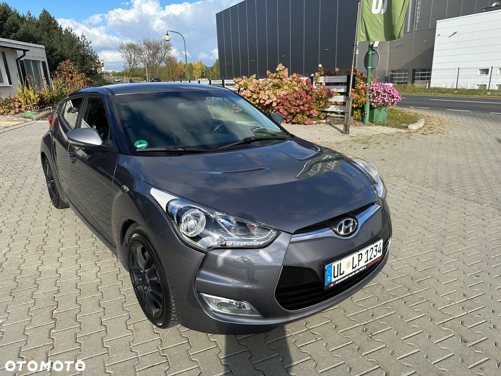 Hyundai Veloster - 25