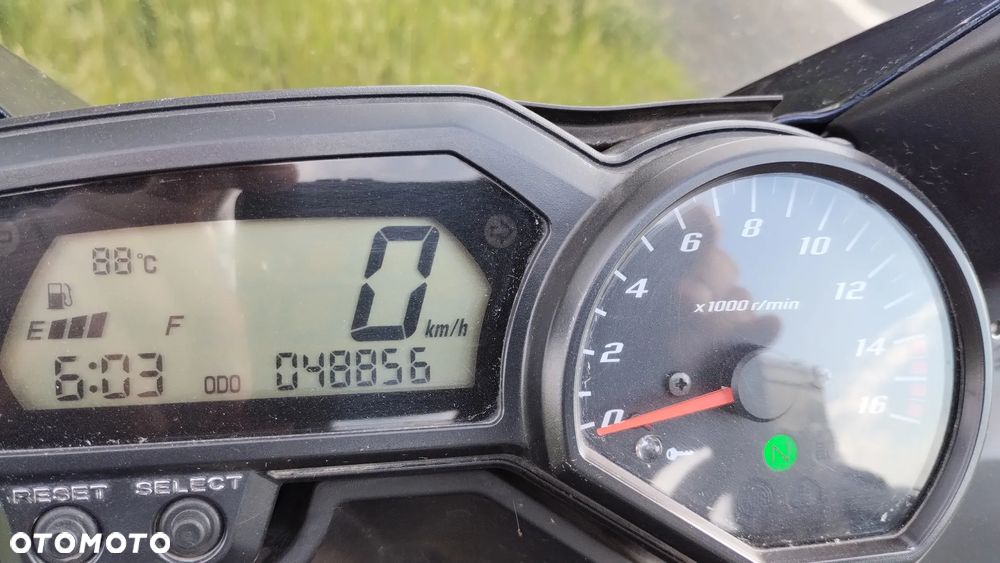 Yamaha FZ6 - 12
