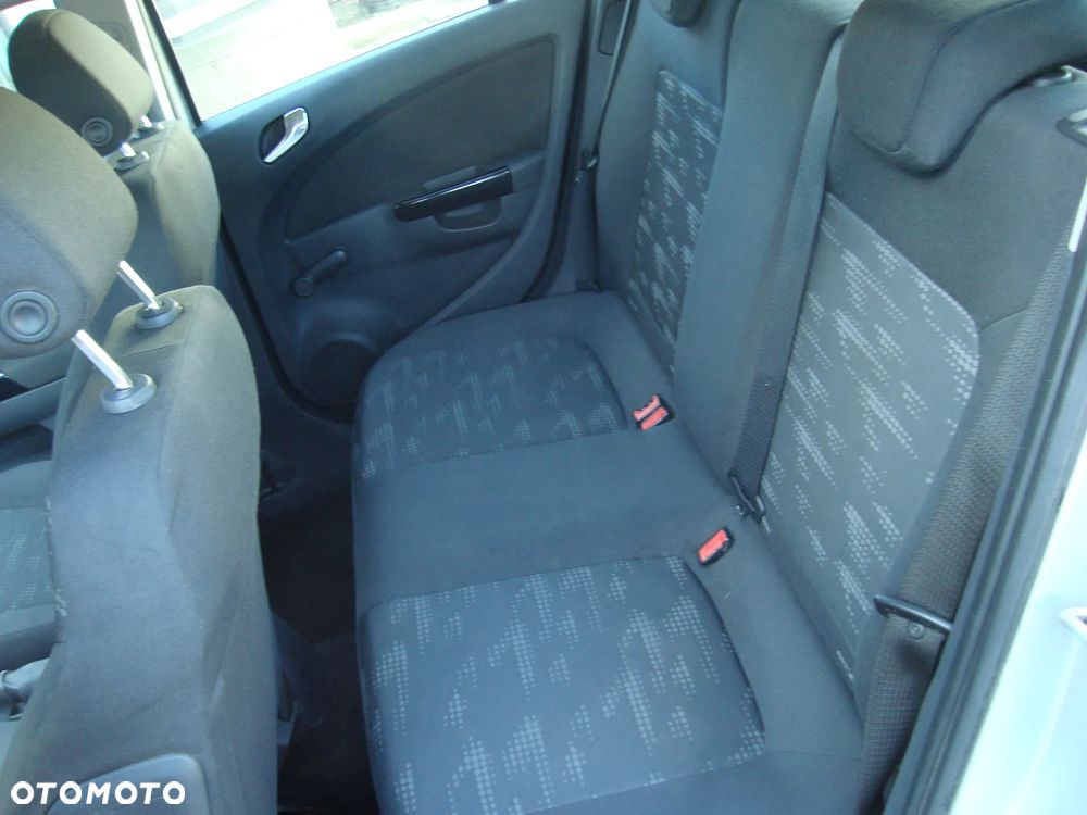 Opel Corsa - 11