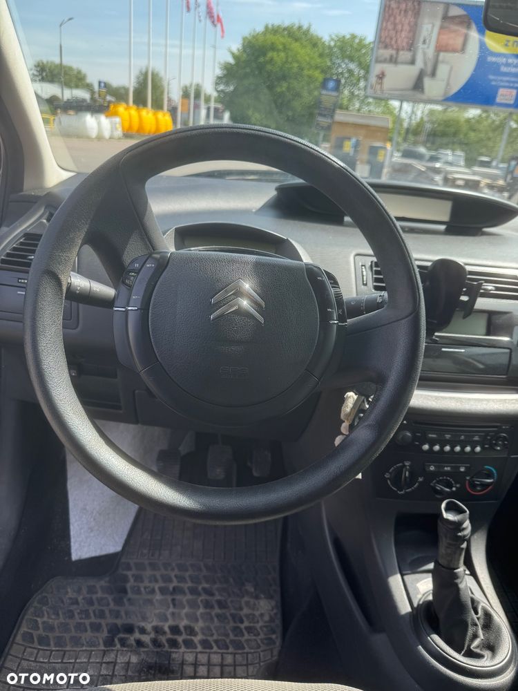 Citroën C4 1.6 16V VTR - 12