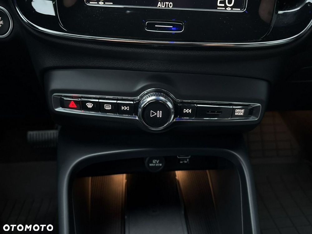 Volvo XC 40 T5 Plug-In Hybrid Core - 25