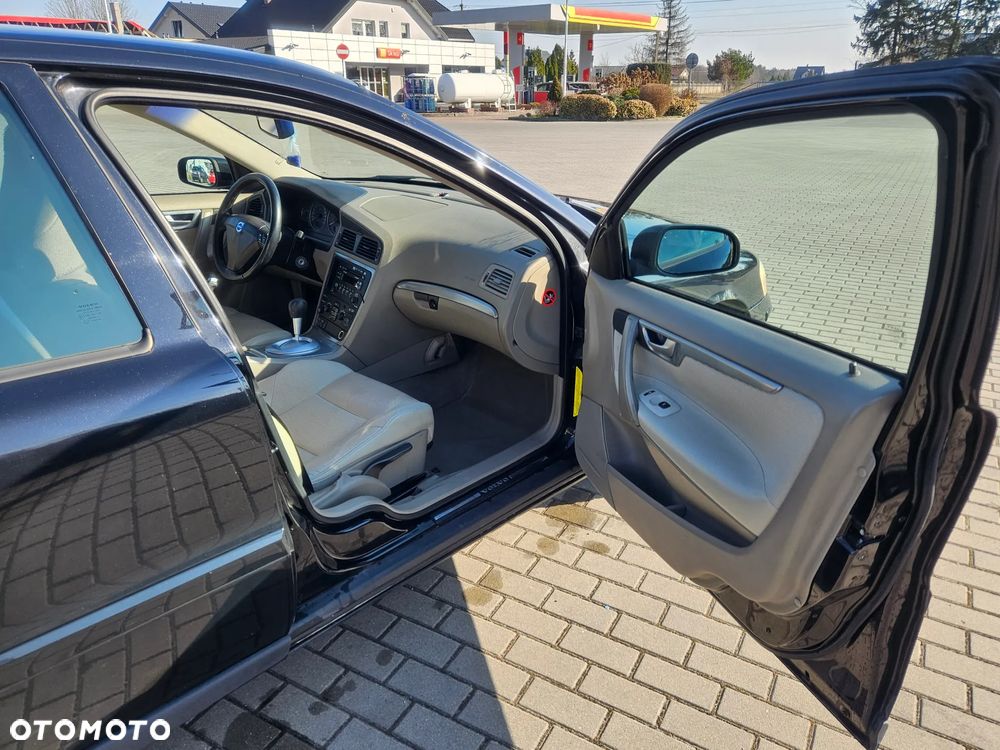 Volvo S60 2.4D5 Momentum - 8