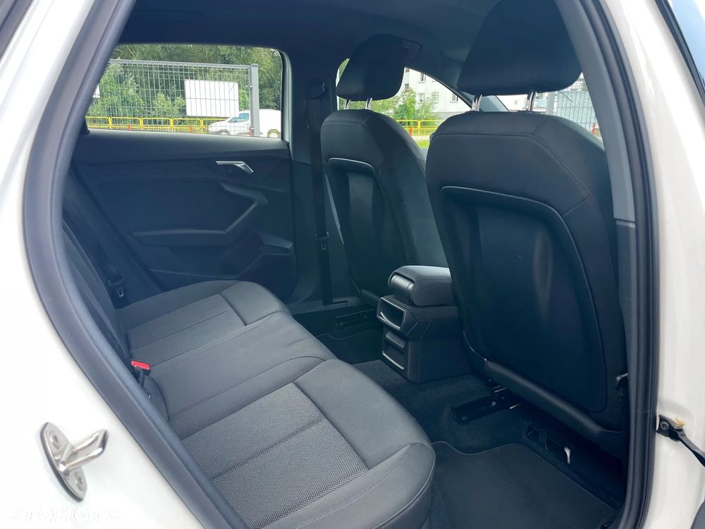 Audi A3 Sportback 30 TFSI mHEV S tronic - 11