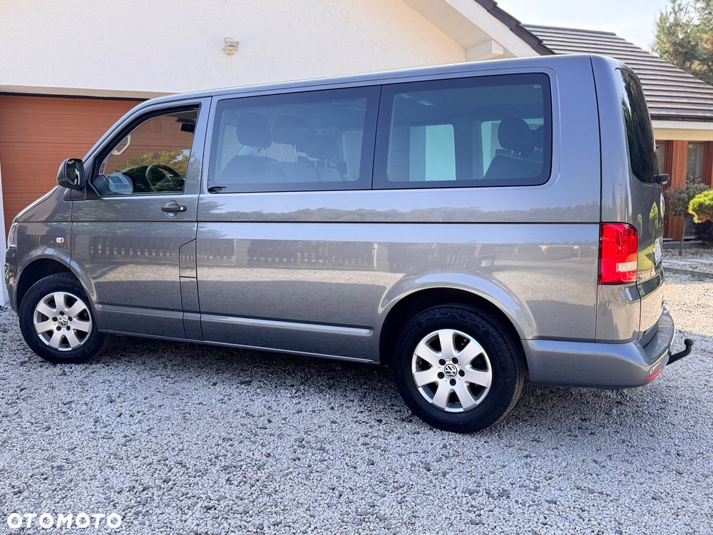 Volkswagen Multivan - 25