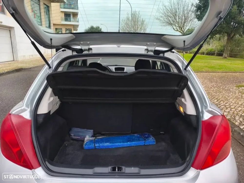 Peugeot 207 - 5