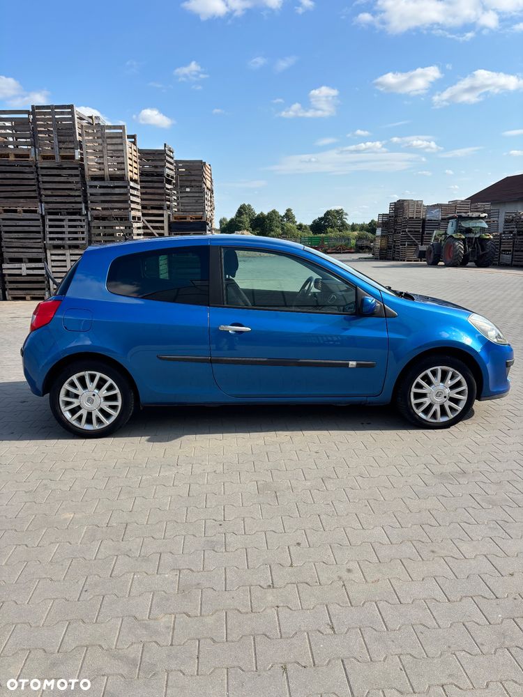 Renault Clio - 5